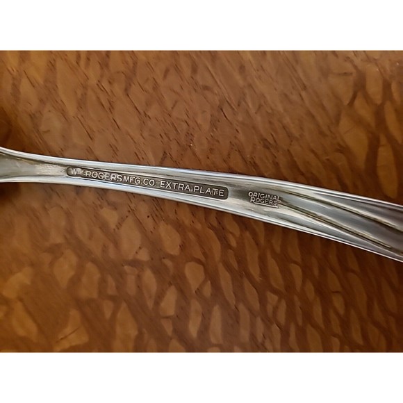 Wm Rogers Flatware Service For 8 Extra Silver Plate Tarnish Proof Chest - Picture 14 of 16